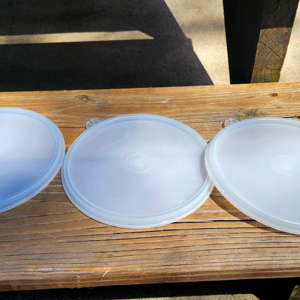 Tupperware lids only
